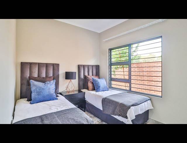 3 BEDROOM SIMPLEX FOR SALE IN OLYMPUS AH